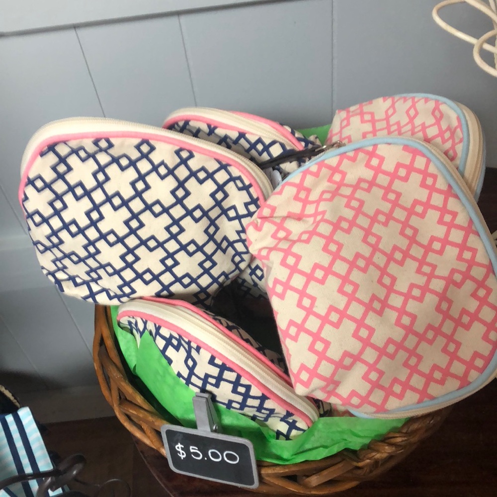 Makeup bag